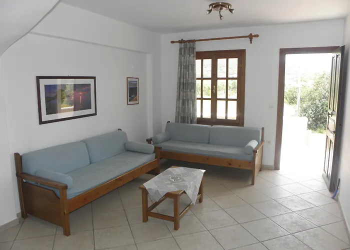 דירה Lakonia Bay